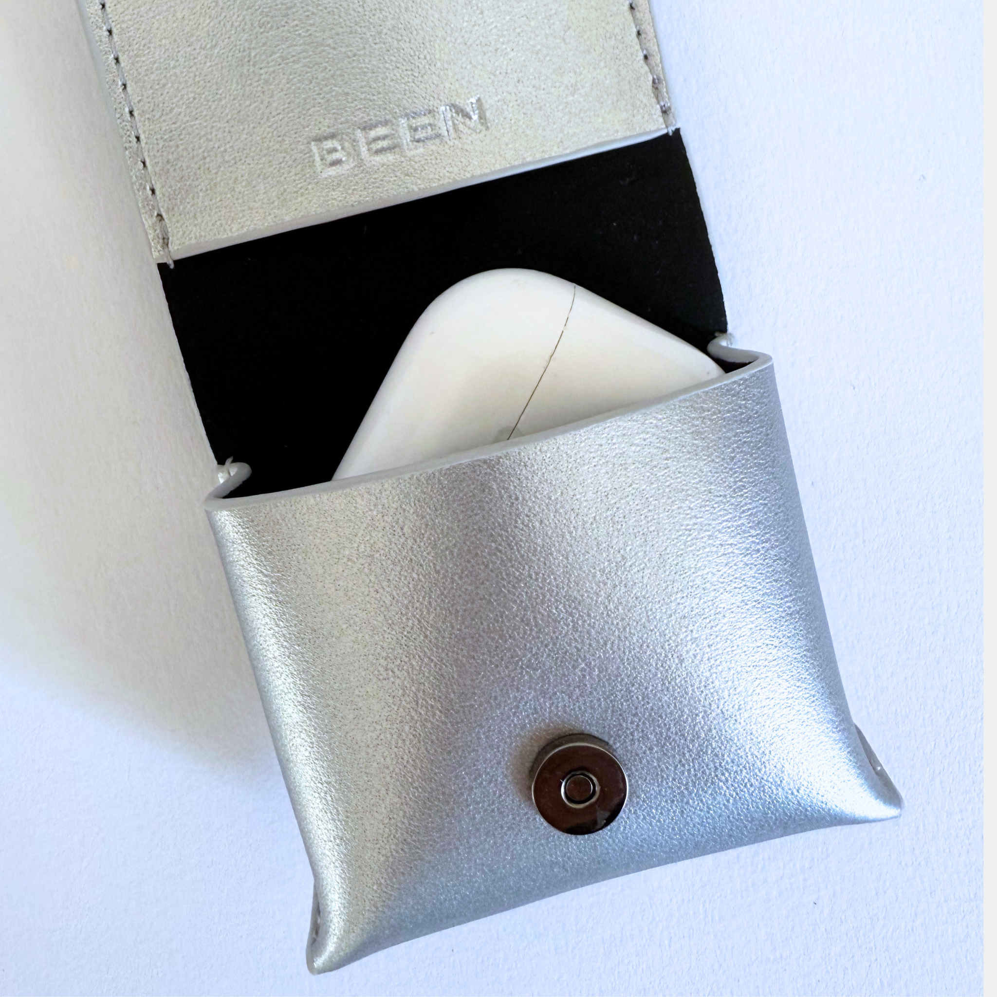 Sidney Silver Birch Vegan Airpods Case