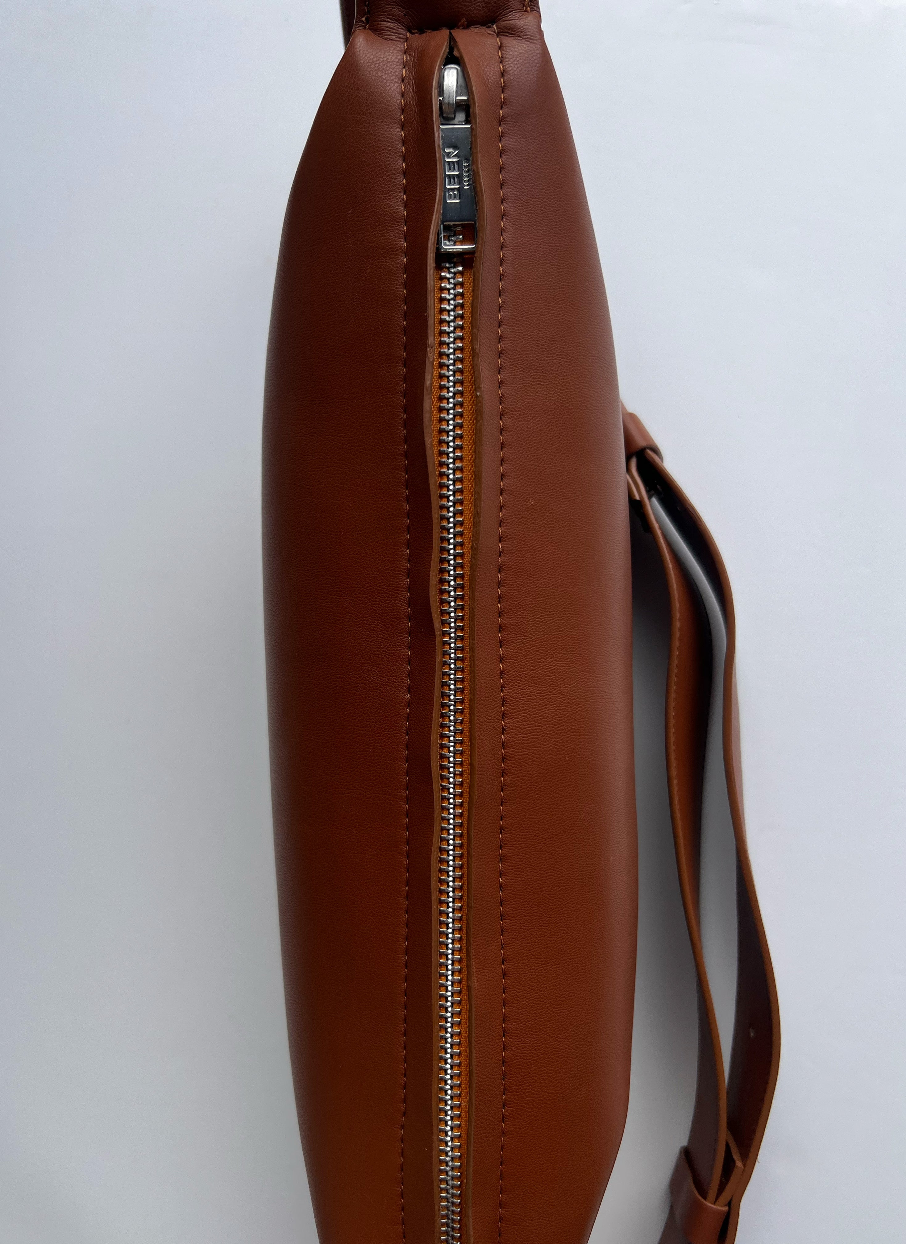 Annis Sling Bag Acacia SAMPLE