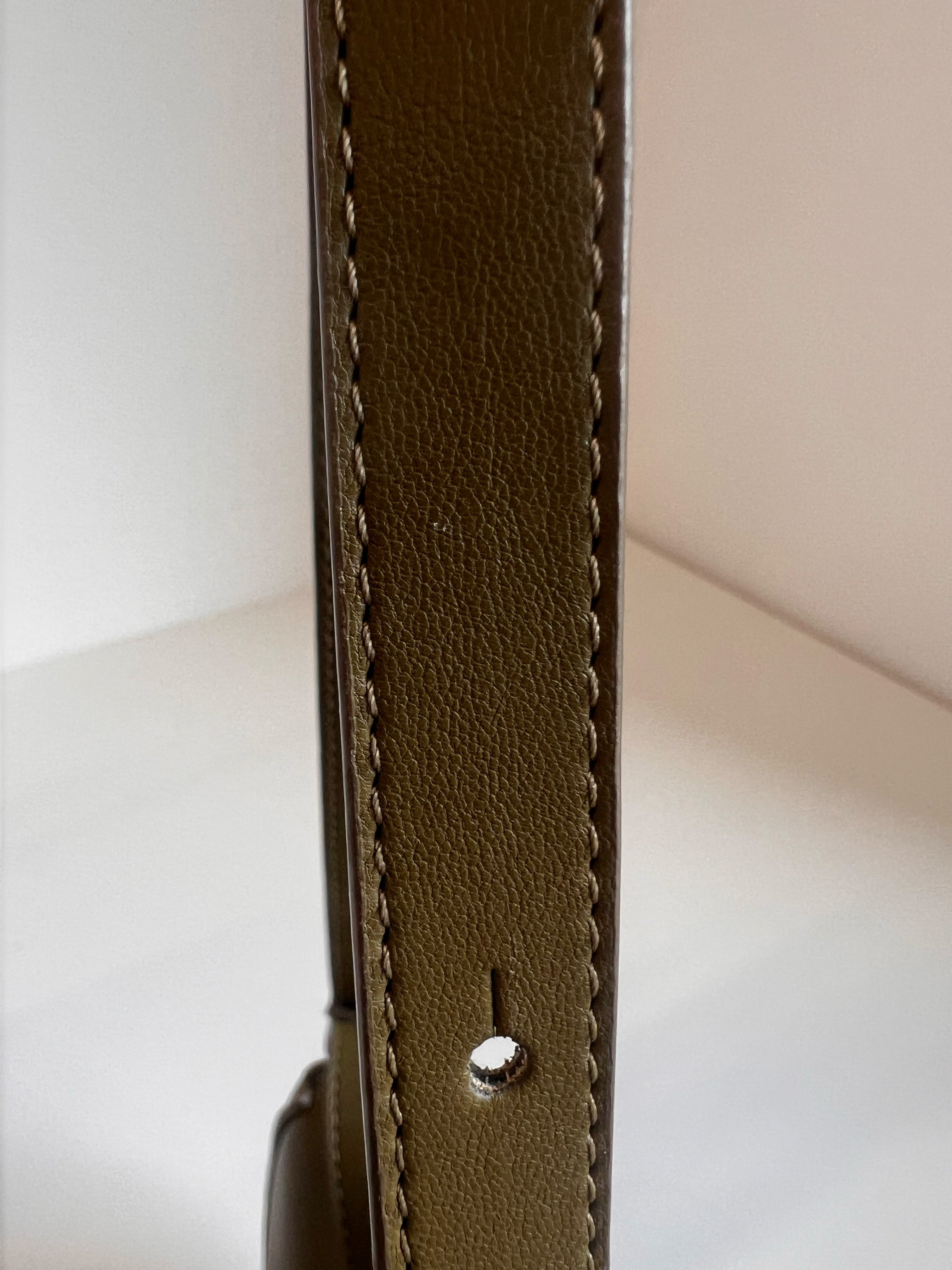 Mini Millais Moss SAMPLE
