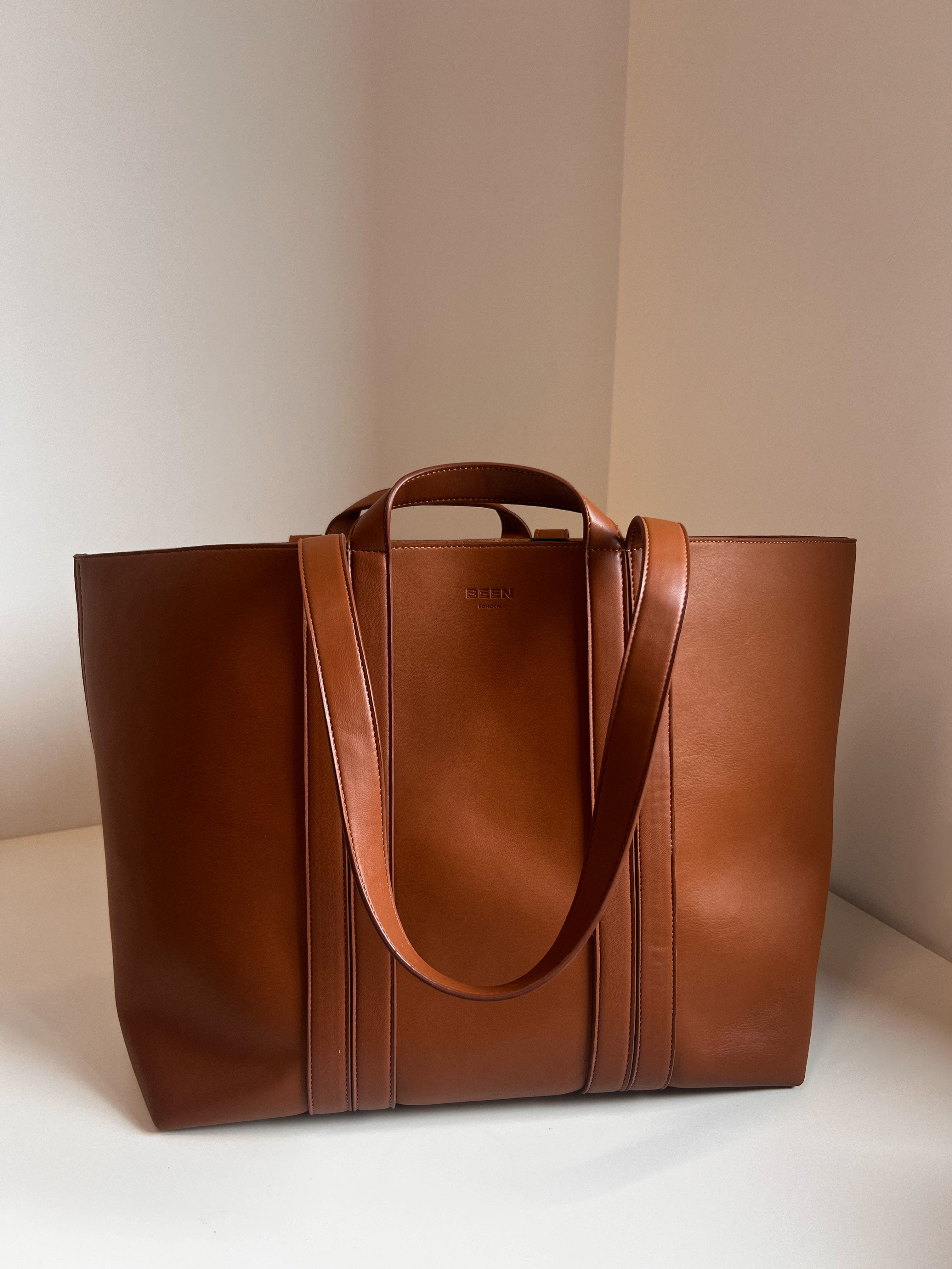 Calvert XL Tote Acacia SAMPLE