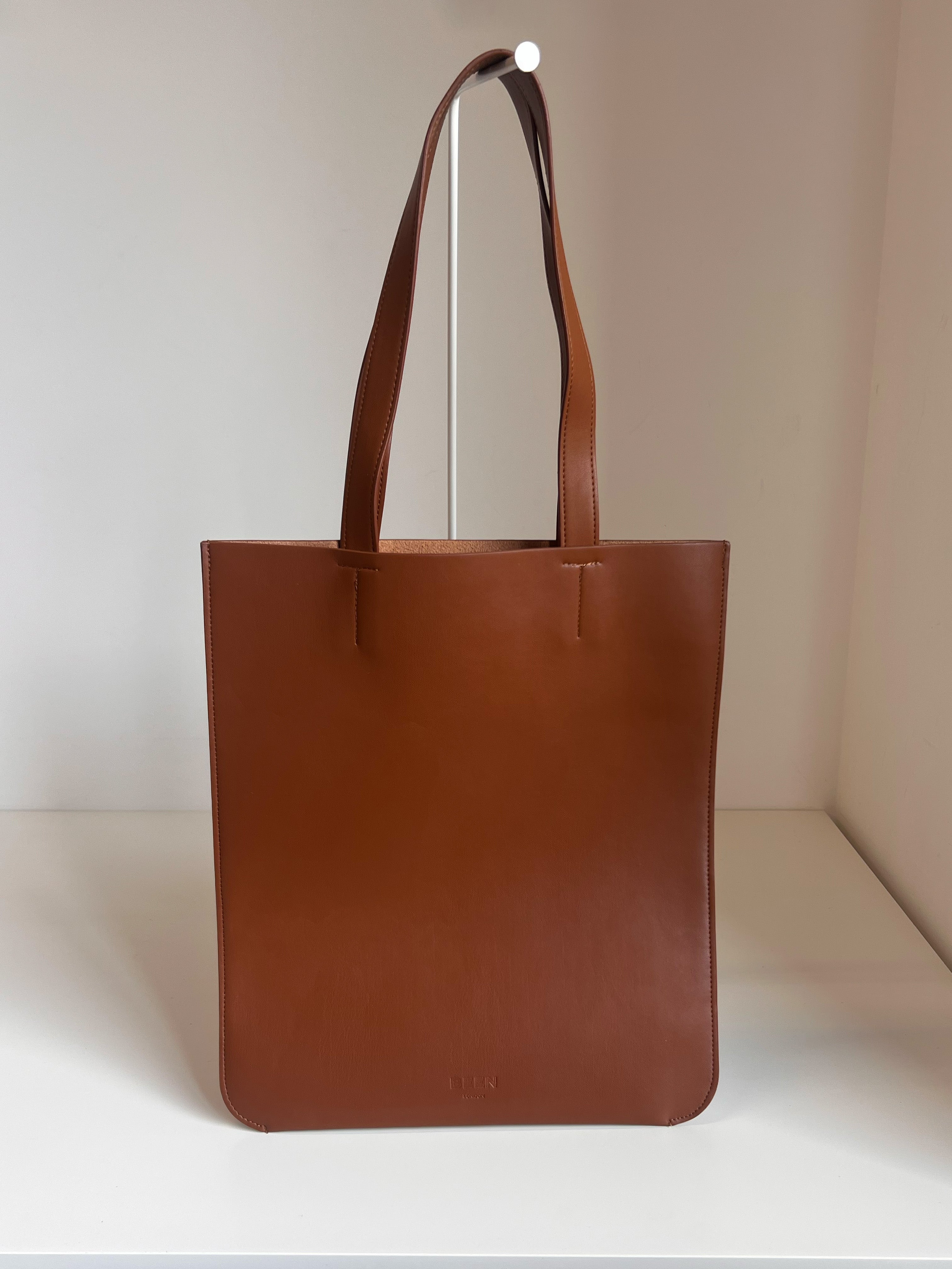 East Tote Acacia SAMPLE