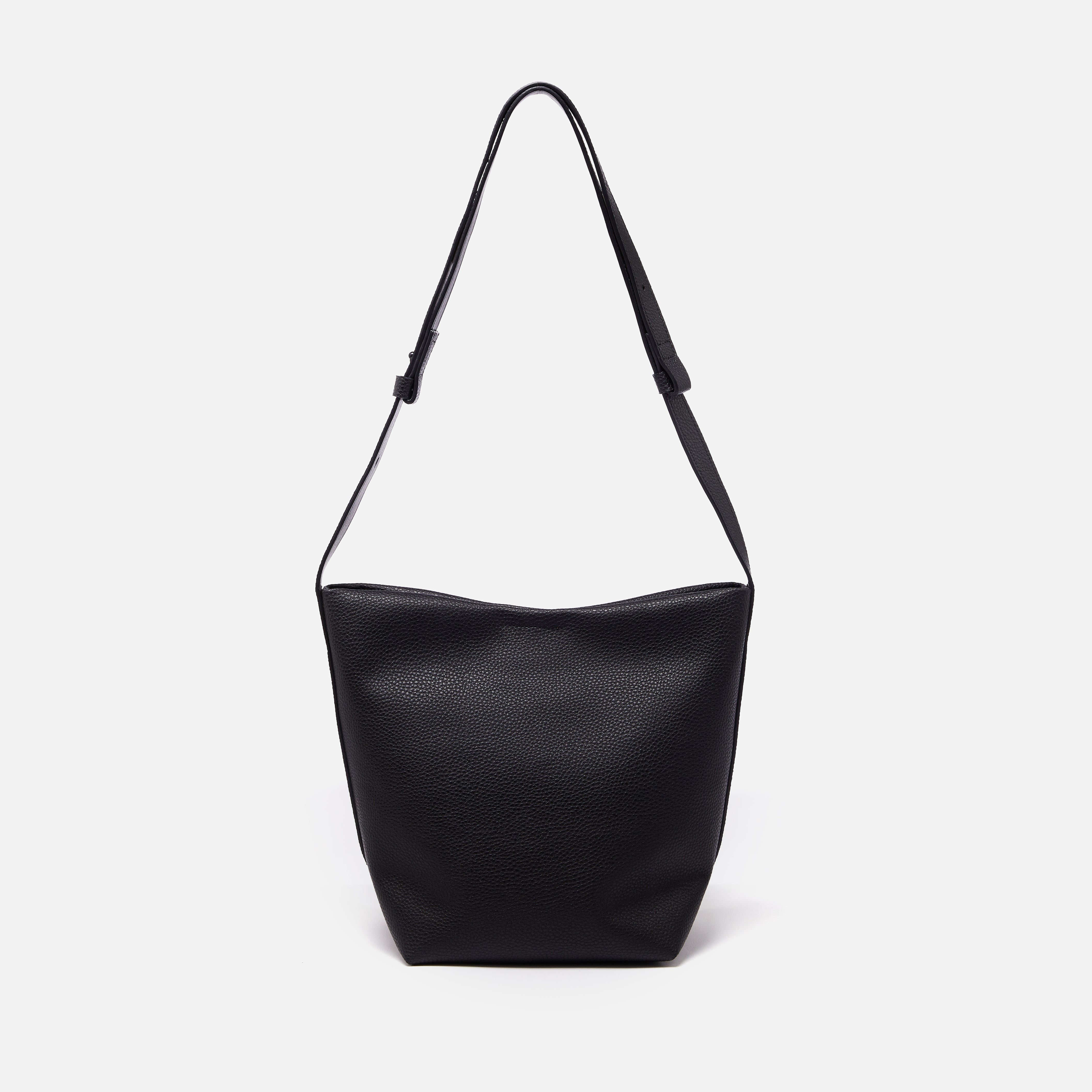 Laurel Bucket Bag (Pebbled)