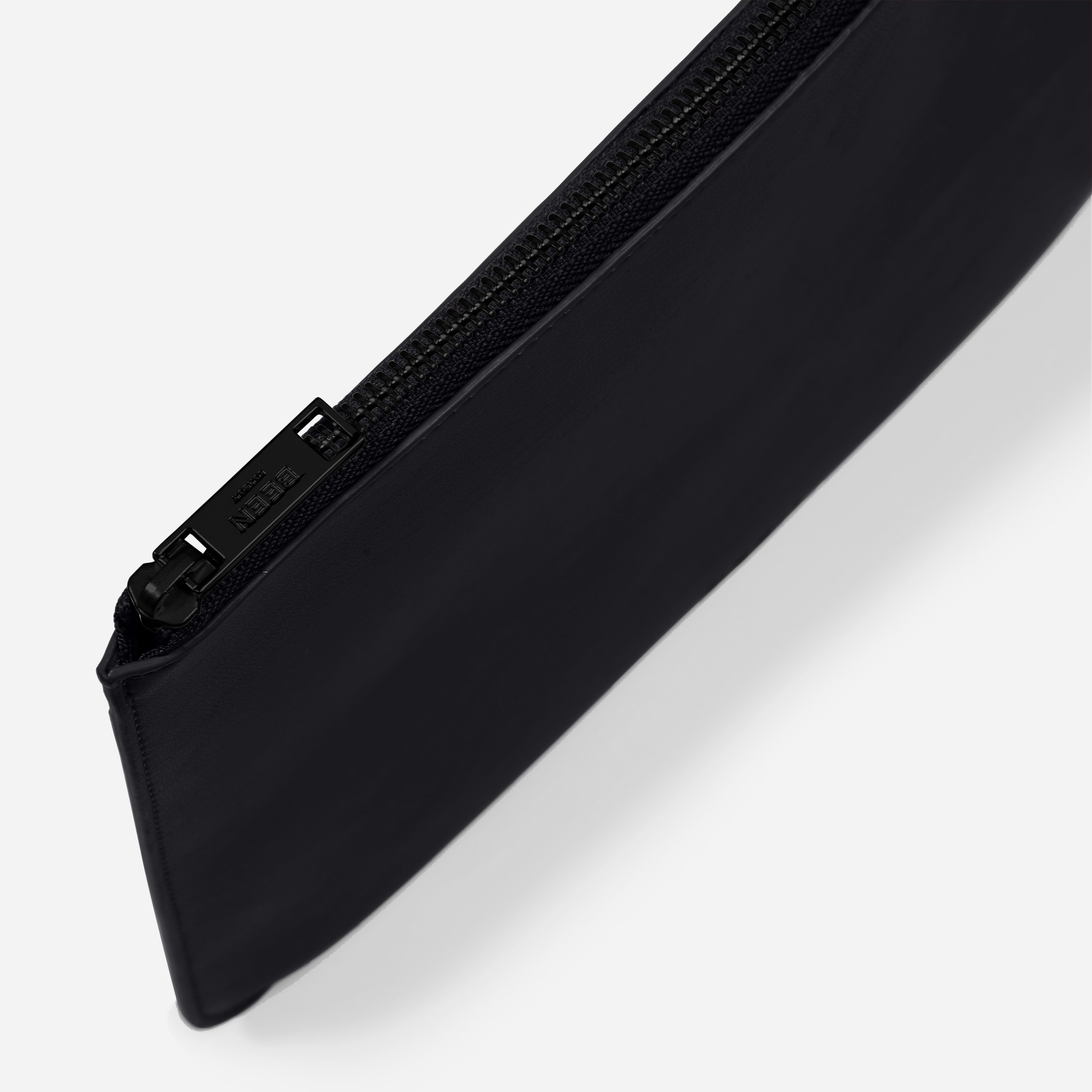 Yael Clutch bag- Medium Pouch in Black Onyx zipper