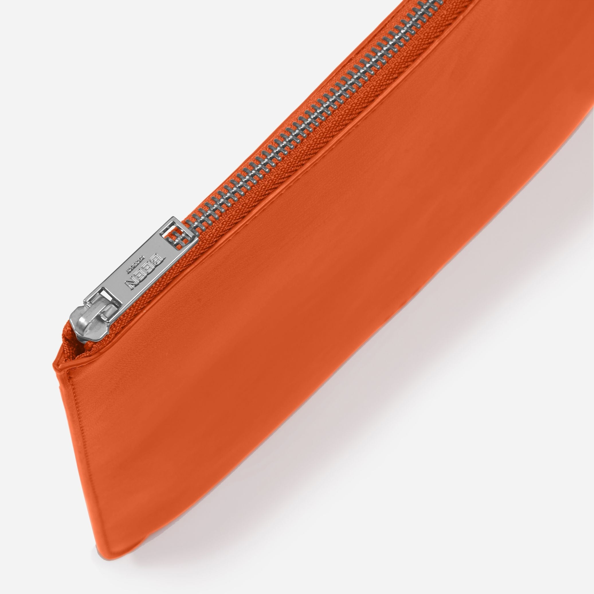 Yael Clutch bag- Medium Pouch in Blood Orange logo zipper