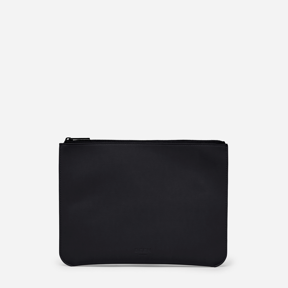 Yael Clutch bag- Medium Pouch in Black Onyx front