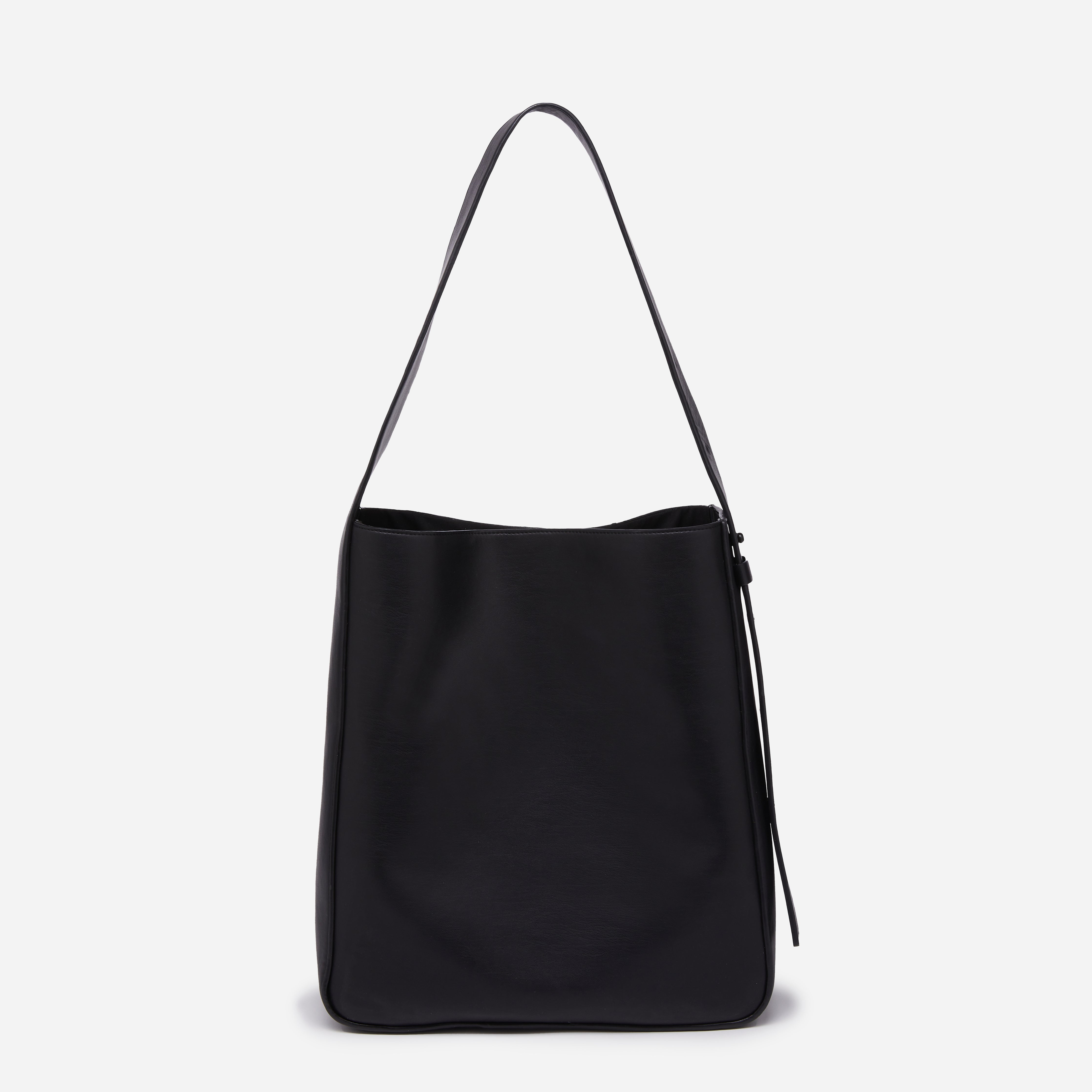 Rowe Tote in Black Onyx back